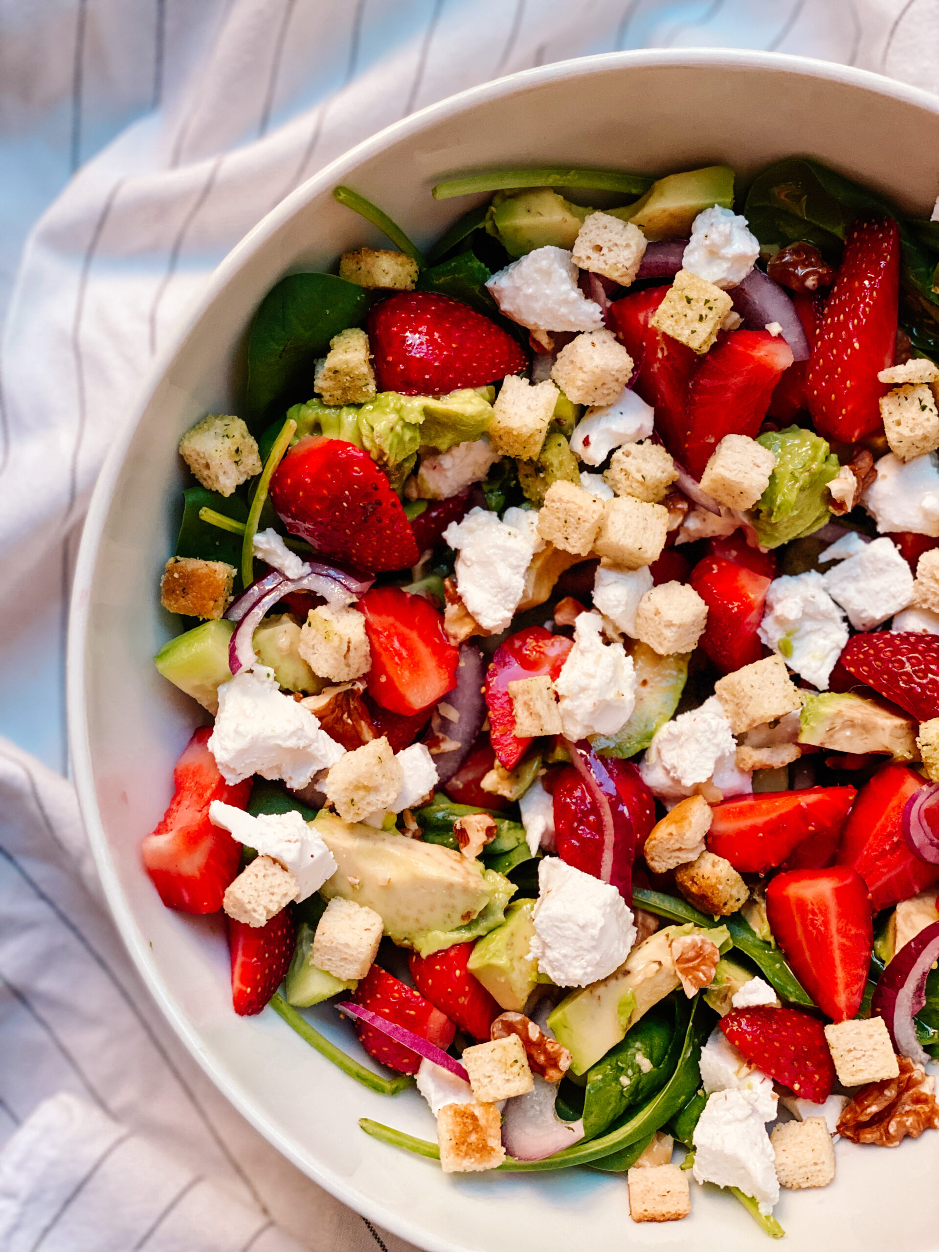 Strawberry Goat Cheese Summer Salad » ANNA VARPIE