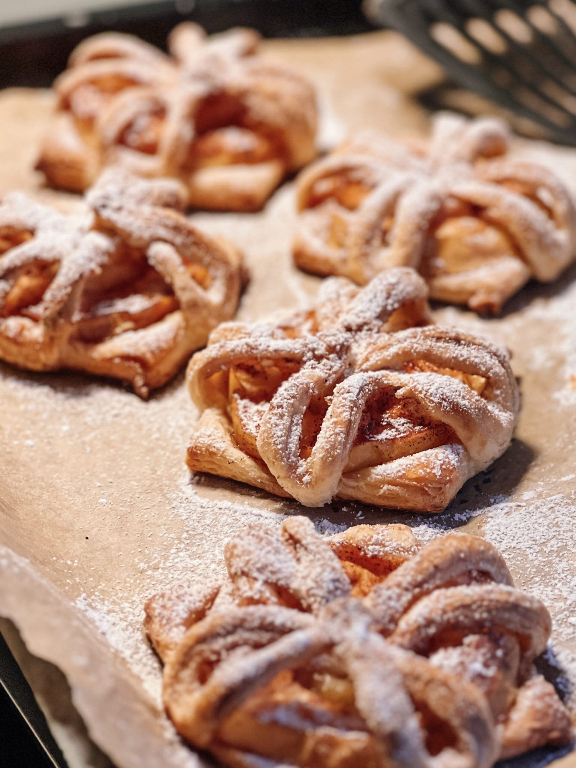 Sweet And Tart Apple Pastry